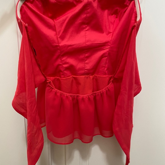 Guess  size xs hot pink off shoulders - Picture 3 of 8